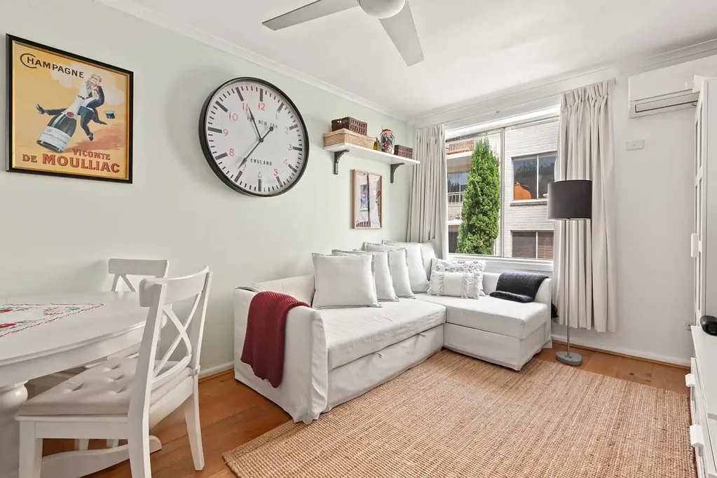 St Kilda East 1Moenga Entry‑Level St Kilda East – Affordable Living in a Premium Location