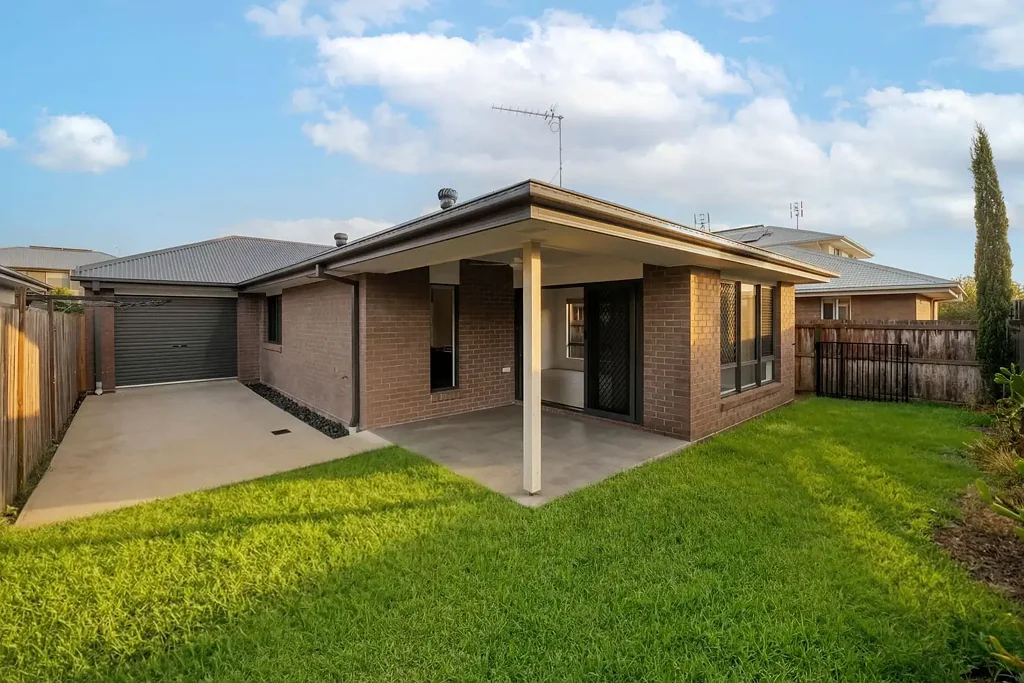 27 Tadorna Street, Palmview, QLD 4553
