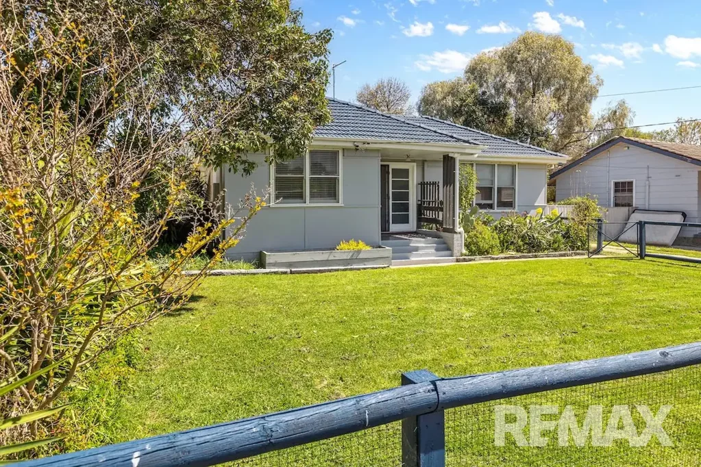 4 Lae Avenue, Ashmont, NSW 2650