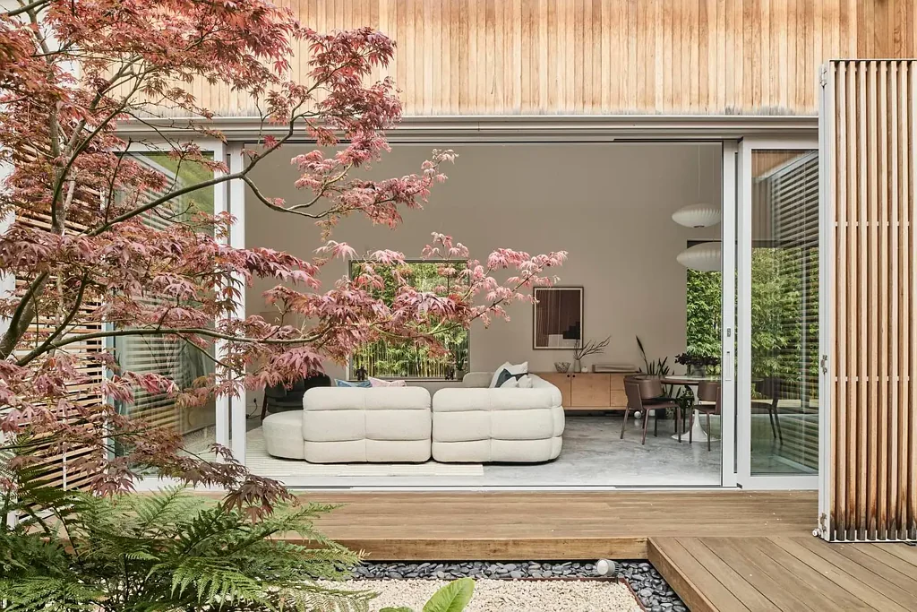 Hawthorn 4房 日本风格建筑佳作 Ha Architecture设计 被动式房屋设计 获奖住宅典范 京都庭院花园 高端欧洲电器 可滑动屏风分隔 Courtyard House