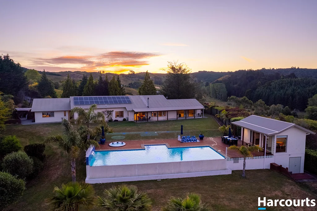 Redwood Valley 5部屋 Subdividable Luxury Lifestyle Estate