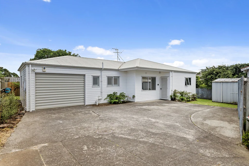 Mangere Bridge 3 Slaapkamer Easy Living in Prime Location