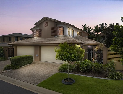 112/136 Palm Meadows Drive, Carrara, QLD 4211, 3房, 2浴, 城市屋