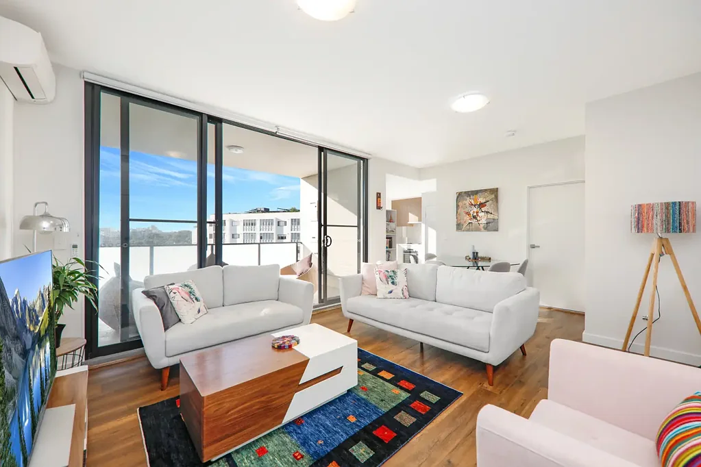 Well maintained spacious apartment