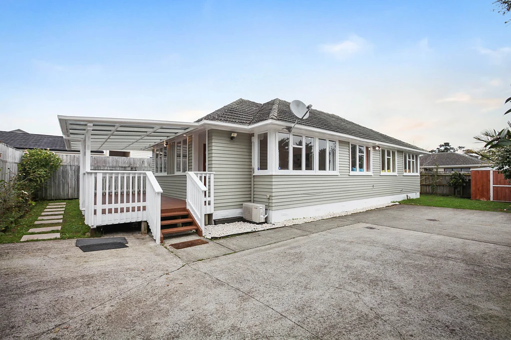 75b Tabitha Crescent, Henderson, Waitakere City, Auckland