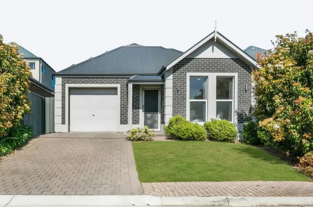 Old Reynella 4ห้องนอน Space, Style & Convenience Modern Family Living Made Easy – 8B Walnut Street, Old Reynella