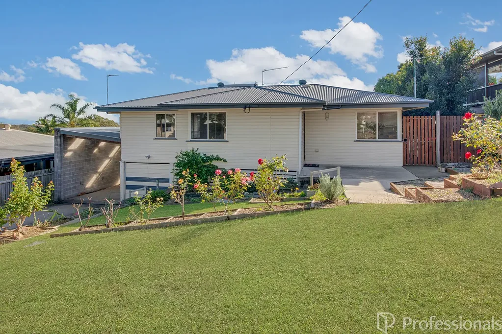 30 Smith Street, West Gladstone, QLD 4680