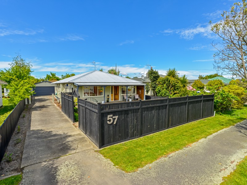 57 Guy Avenue, Takaro, Palmerston North, 4 phòng ngủ, 2 phòng tắm