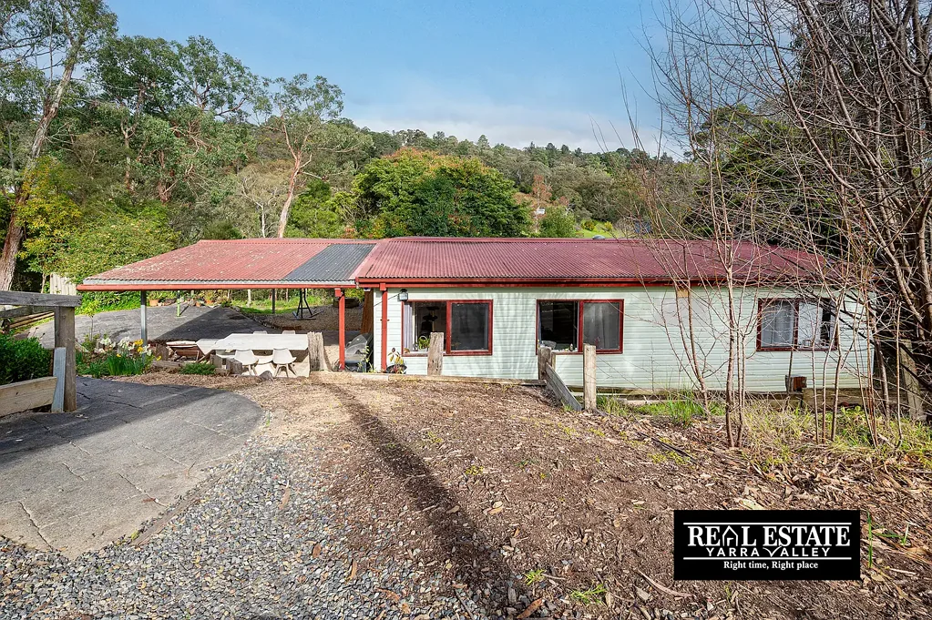 Healesville 4房 一个坚实的基础，可供您在此基础上进行建设！ A solid foundation to build from!