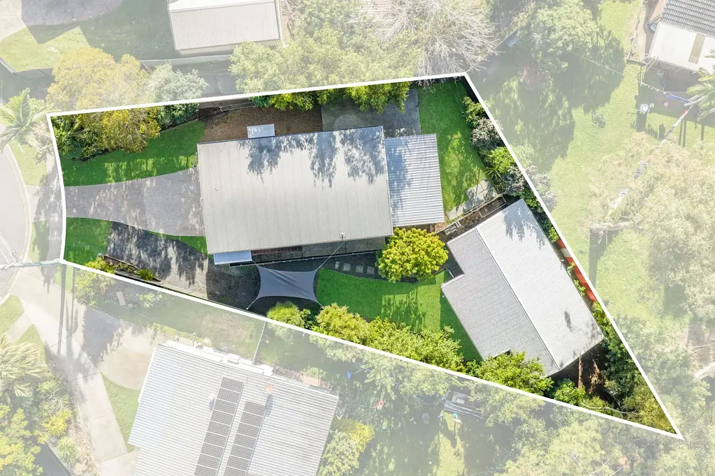 Crestmead 5房 宽敞地块 双收入物业 精致翻新 现代厨房 升级浴室 侧向通道 Granny flat 高租回报 High Yield Dual Income Investment Opportunity