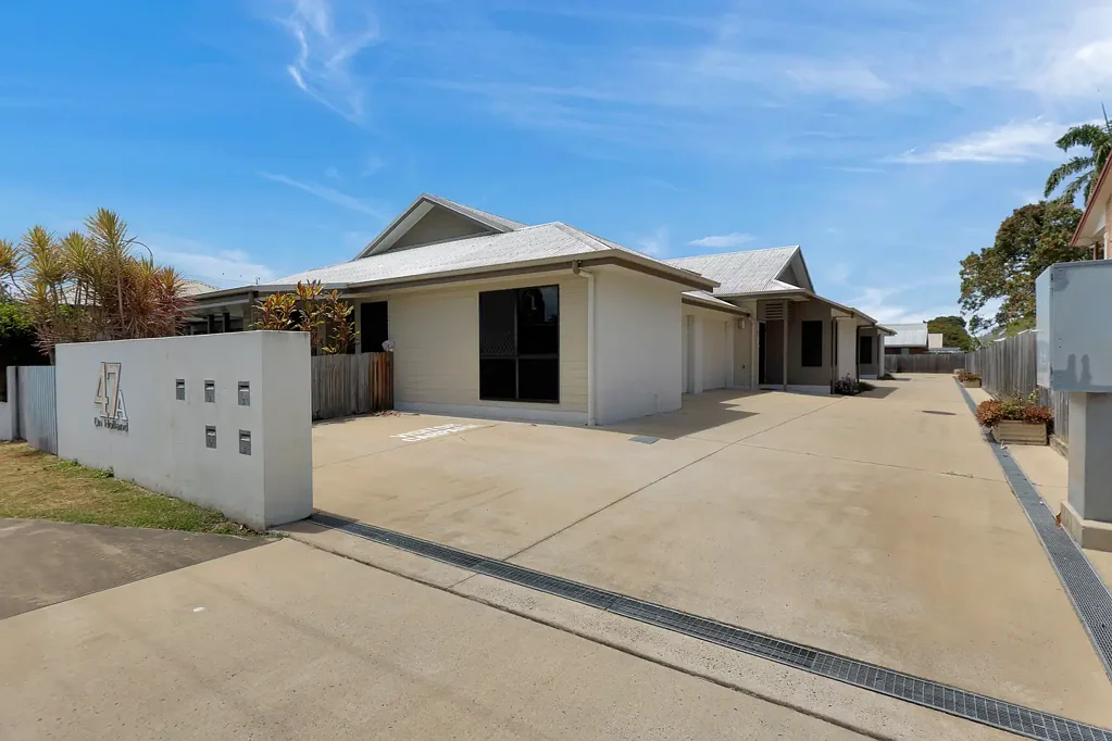 2/47A Holland Street, West Mackay, QLD 4740