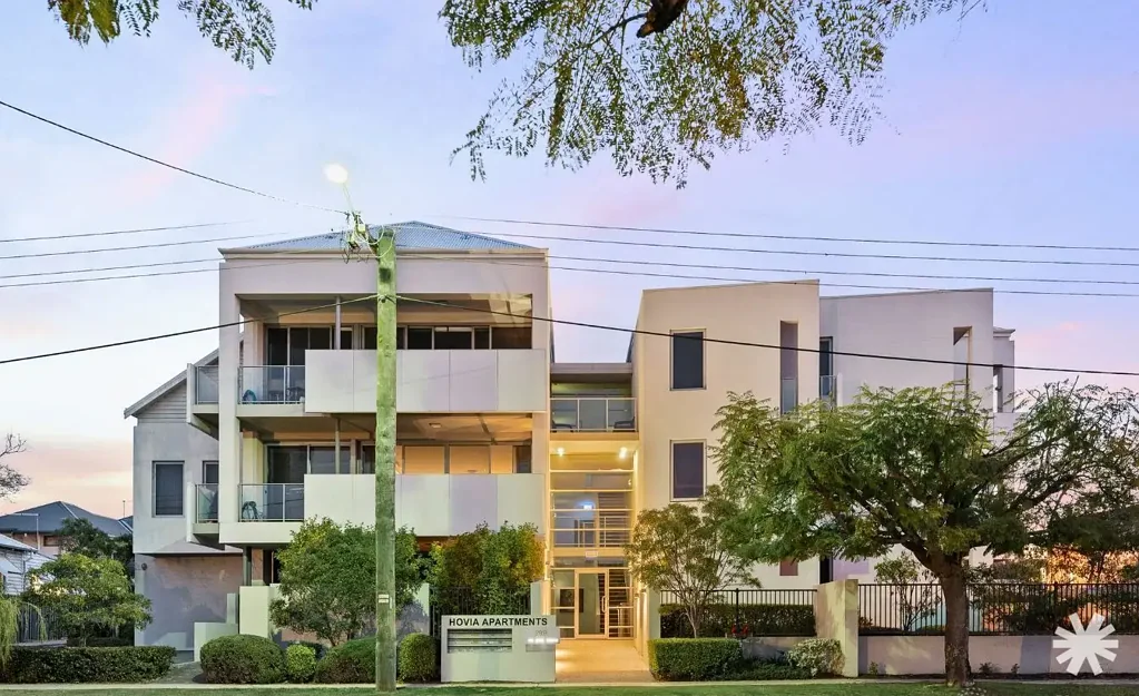 South Perth 1房  UNIQUE APARTMENT IN BOUTIQUE SET