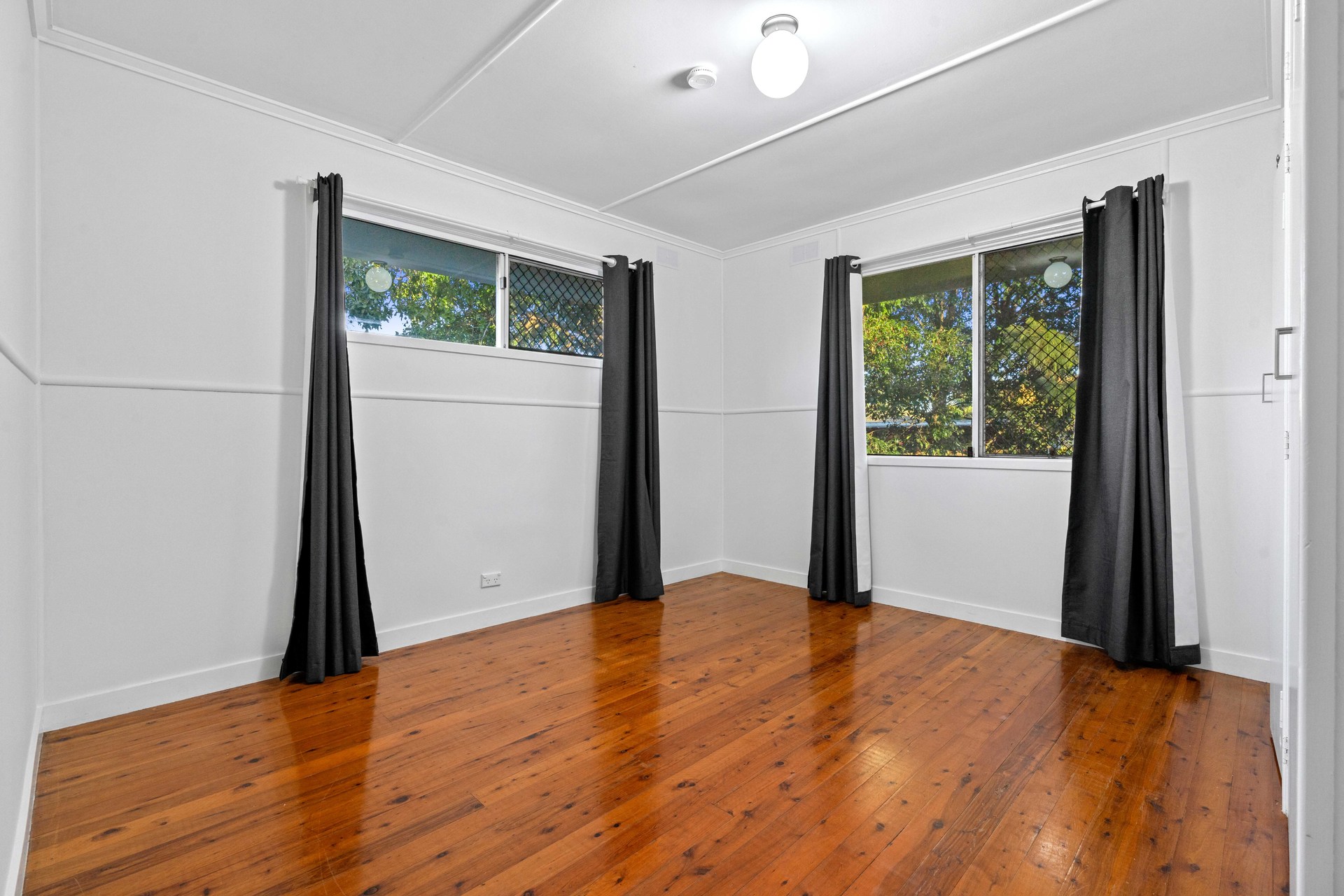 16 HAMPTON ST, NEWTOWN QLD 4350, 0 habitaciones, 0 baños, House