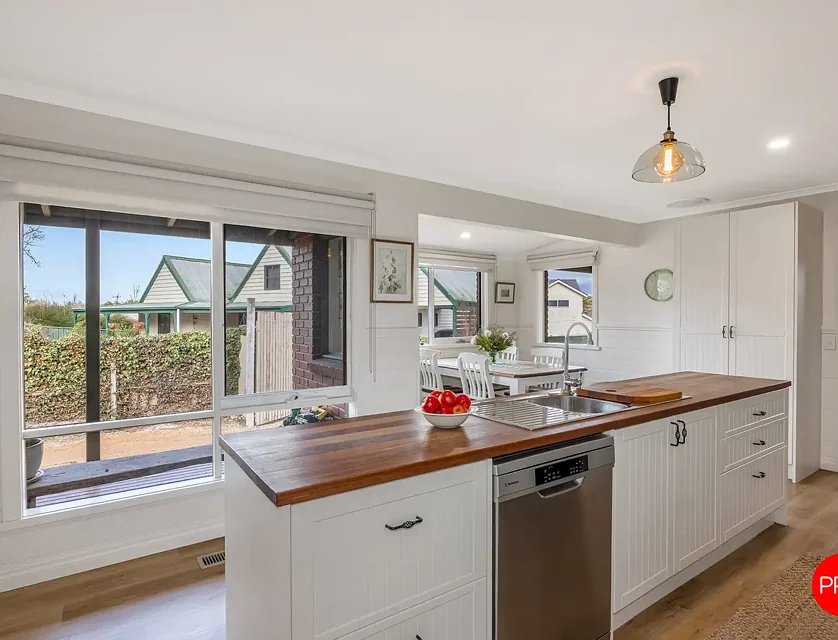 23 Castles Crescent, Kyneton, VIC 3444, 3 ਕਮਰੇ, 1 ਬਾਥਰੂਮ, House