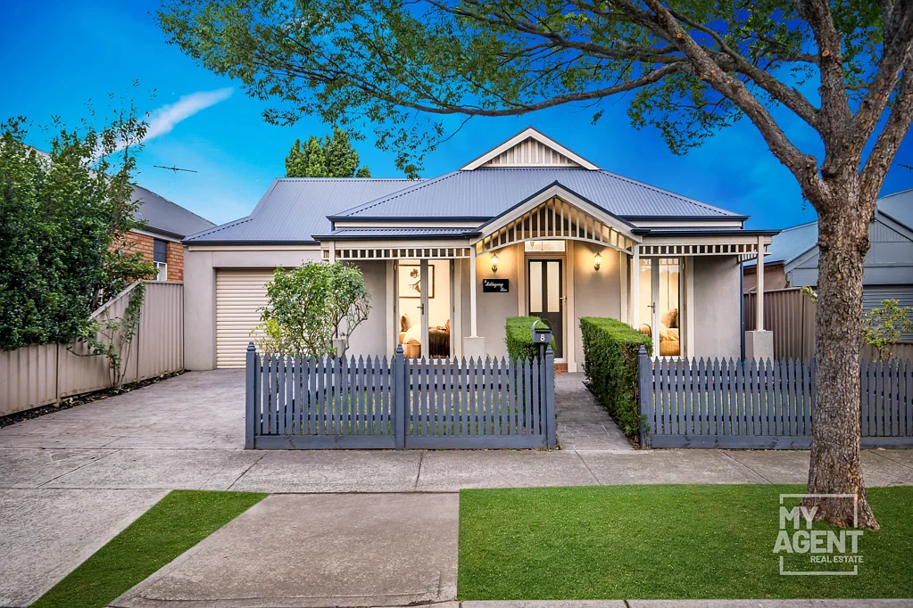 8 Mittagong Rise, Craigieburn, VIC 3064