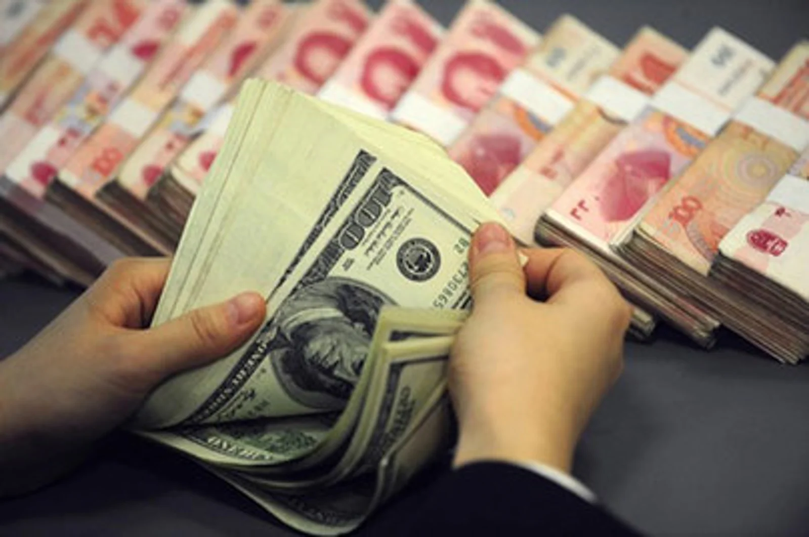 巨额美国国债持有量令美国人心忧 中国能否减持美债