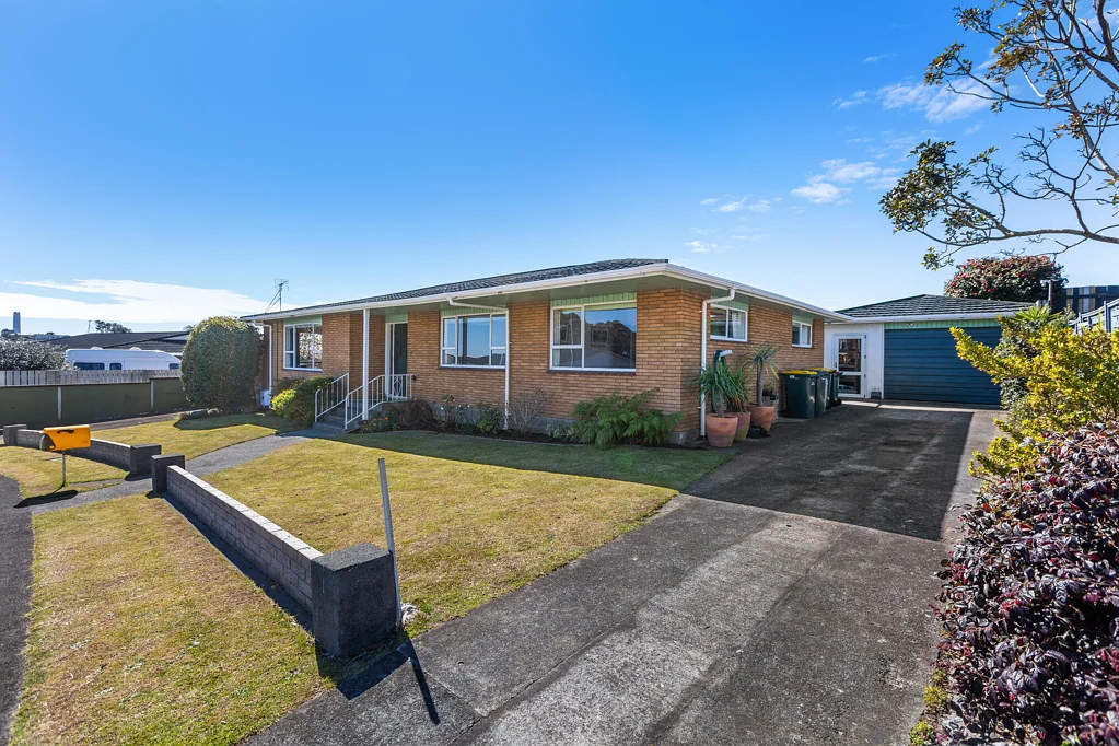 16 Bronte Place, Whalers Gate, New Plymouth, Taranaki