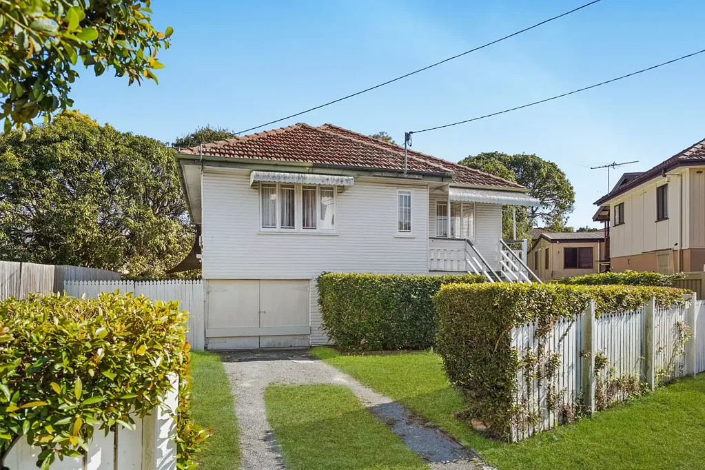 Chermside 3कमरा Rare Chermside Opportunity with Unlimited Potential