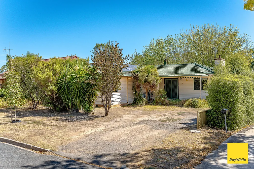 4 Longmore Street, Kangaroo Flat, VIC 3555