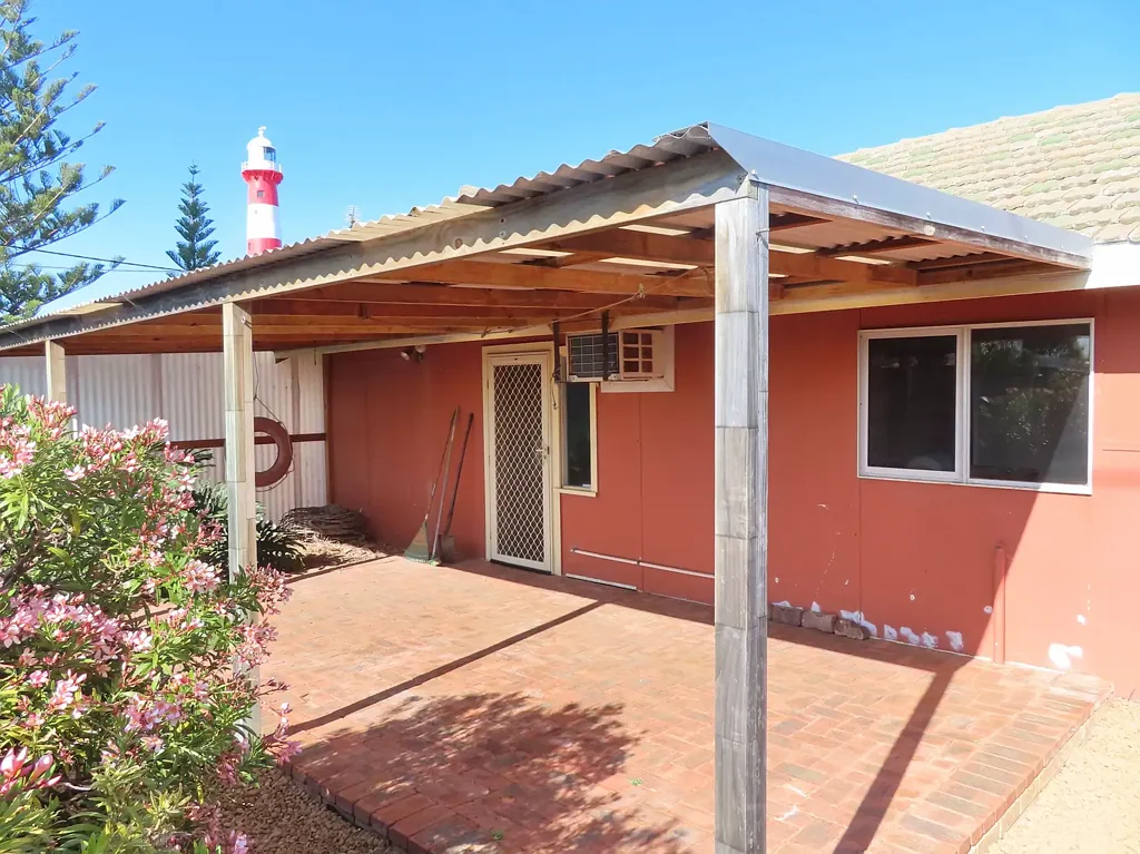 West End 3ਬੈੱਡਰੂਮ Beach Cottage at Point Moore.