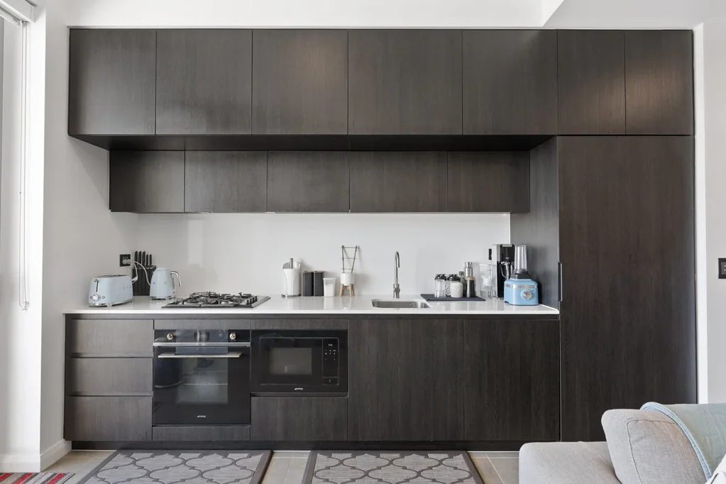Contemporary Luxury with Spectacular City Skyline Views - Opposite Redfern Station