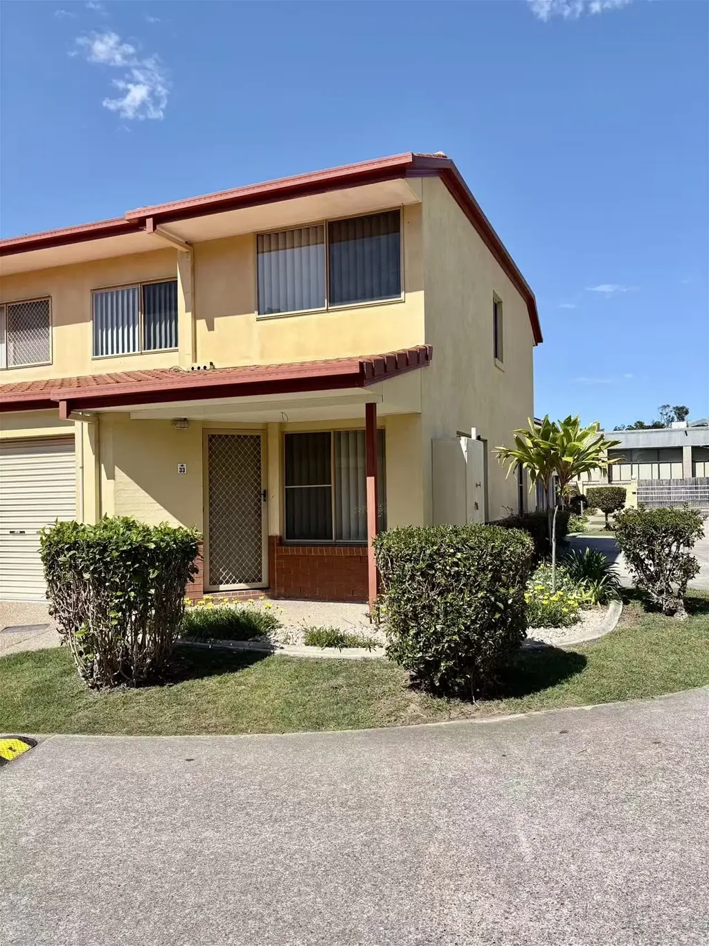 Newly Renovated  3-Bedroom Townhouse for Rent - $550/week