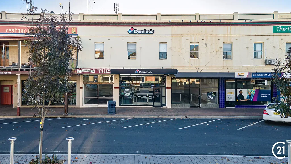 Forbes 4chambre Century21 Central West Parkes and Forbes - 6852 3793