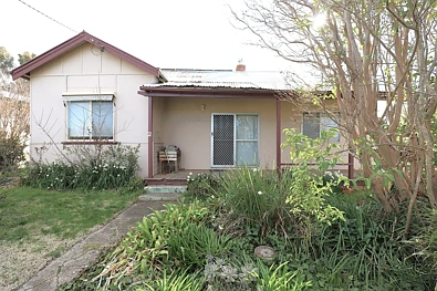 Wallendbeen 3房  Village Cottage With Potential