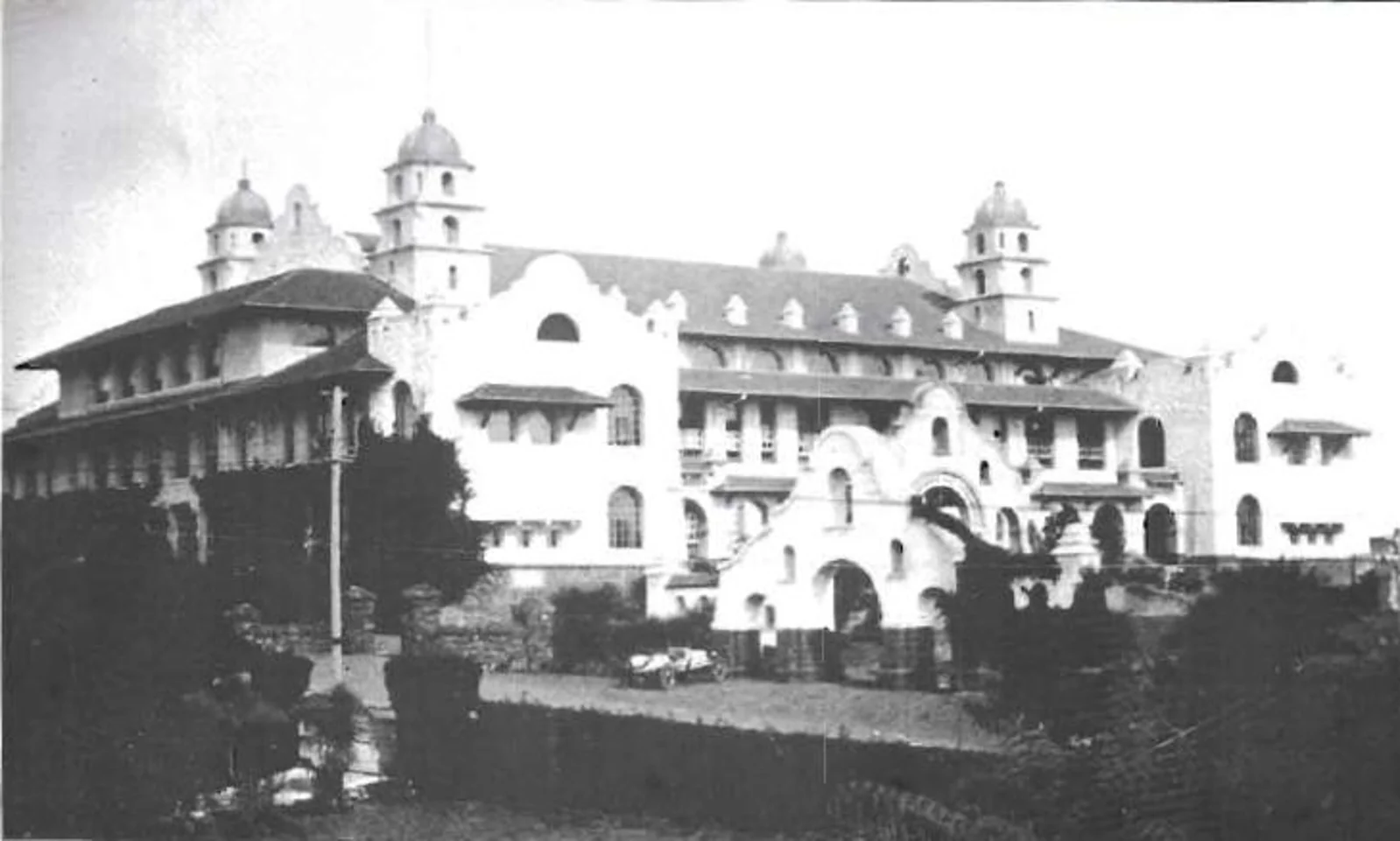 奥克兰十二所最具传统的中学之一 奥克兰文法学校 （二）