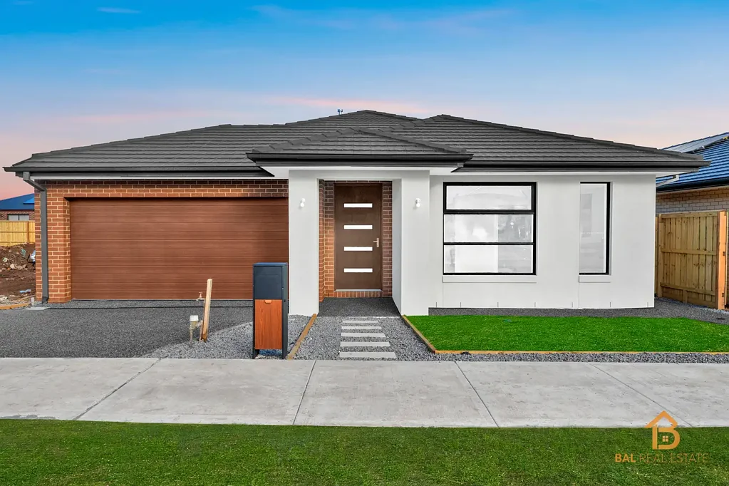 Fraser Rise 4Moenga North Facing Brand New Ready to move in  Spacious & Immaculately Presented Family Home .