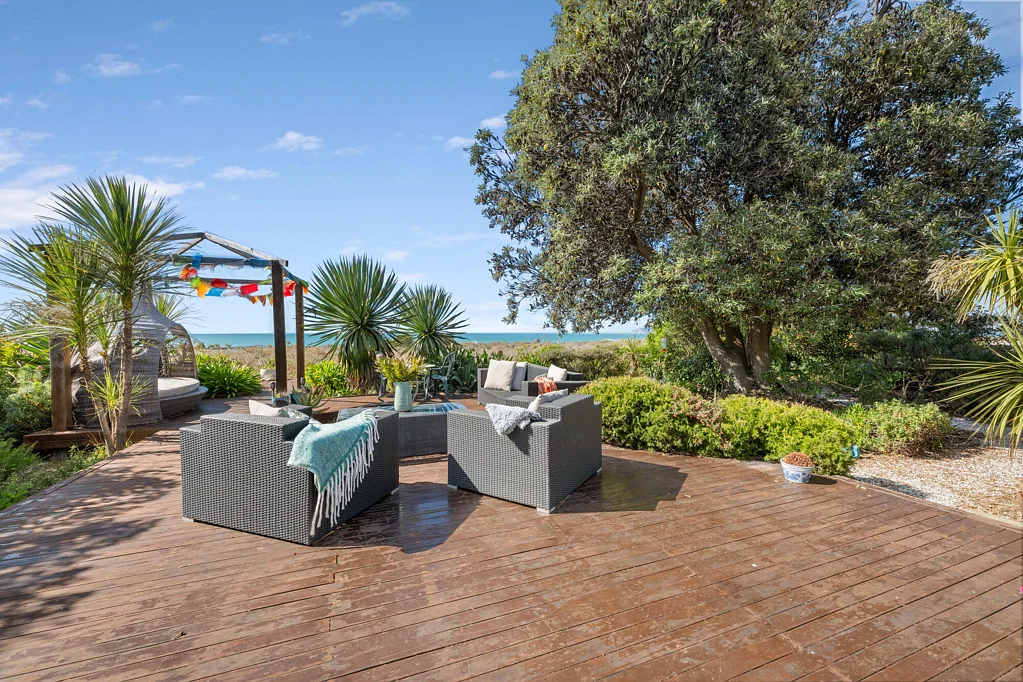Rarangi 3 Slaapkamer Life's a beach!