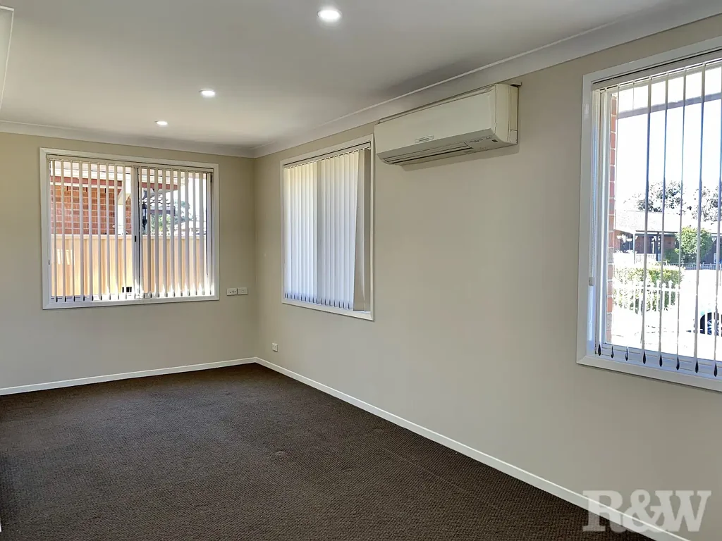 Easy to Maintain 3 Bedroom House - Water Usage Included!
