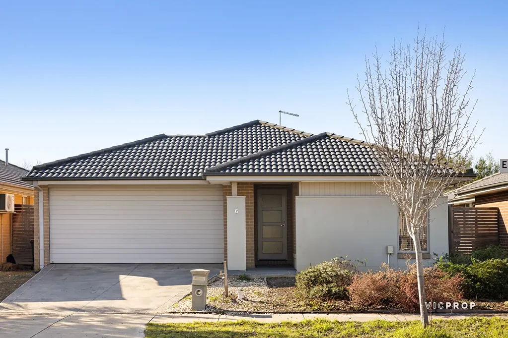 Modern Family Living in a Prime Location