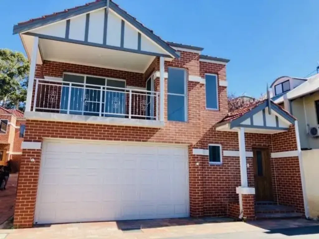 Near New Spacious 4 bed 3 bath 313sm rear executive townhouse - Please "READ MORE" full listing