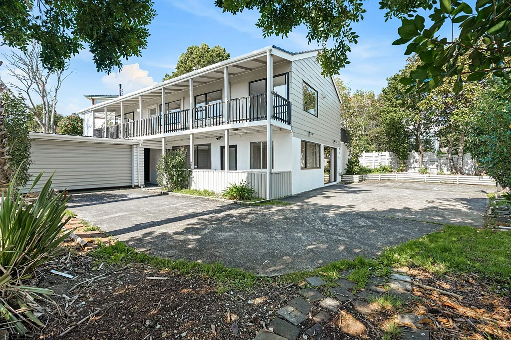 9 Sungrove Rise, Sunnyvale, Waitakere City, Auckland