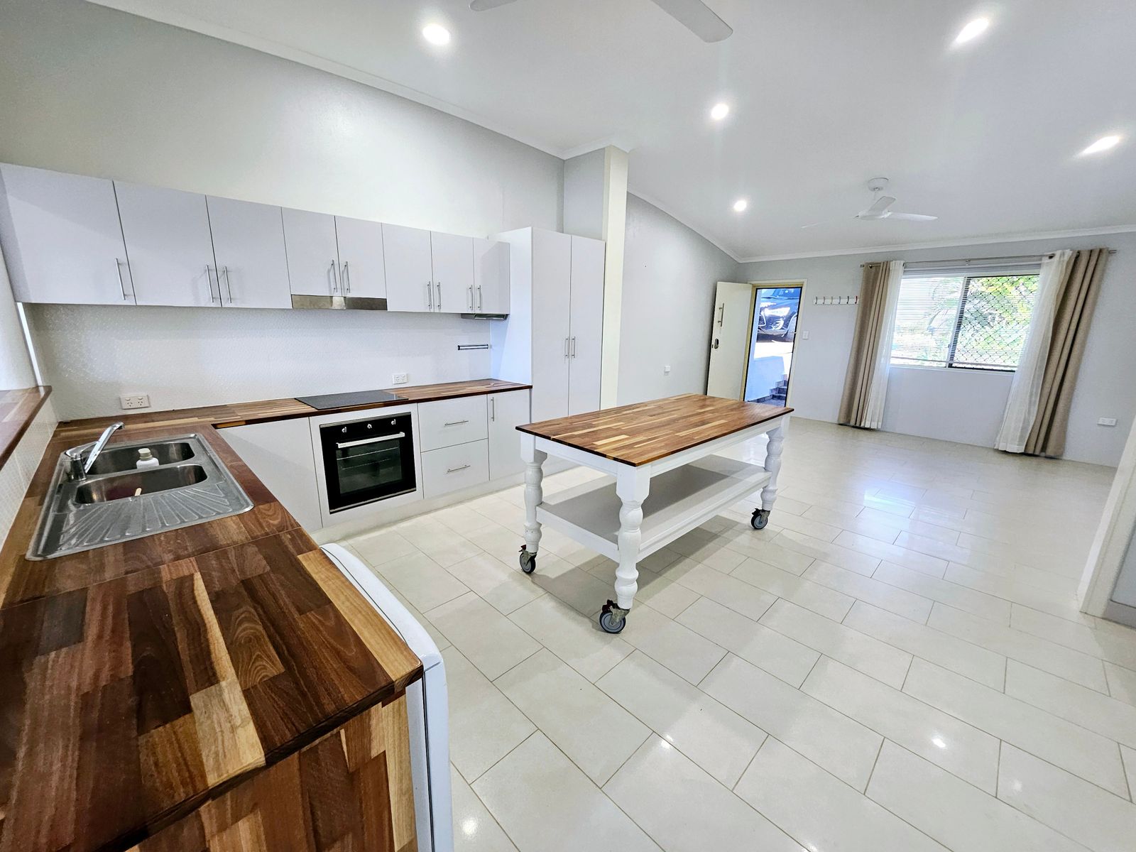 7 SUNRISE PL, BLACKS BEACH QLD 4740, 0 कमरे, 0 बाथरूम, House