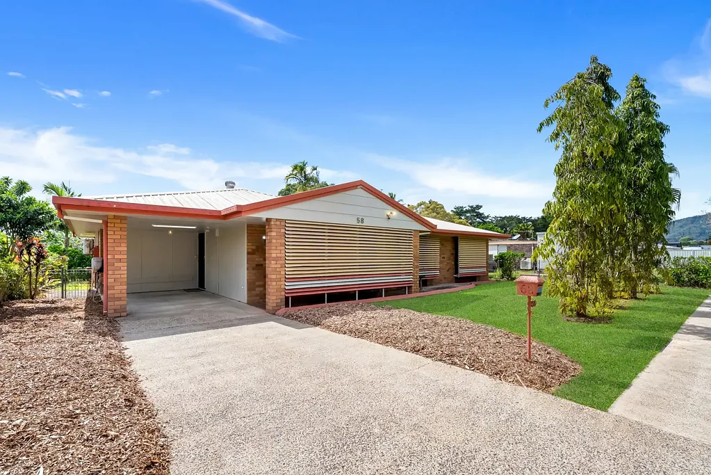 Mooroobool 3कमरा Family Home on a Huge Block