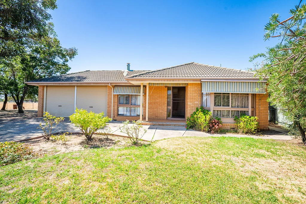 18 Sunnyside Crescent, Walla Walla, NSW 2659
