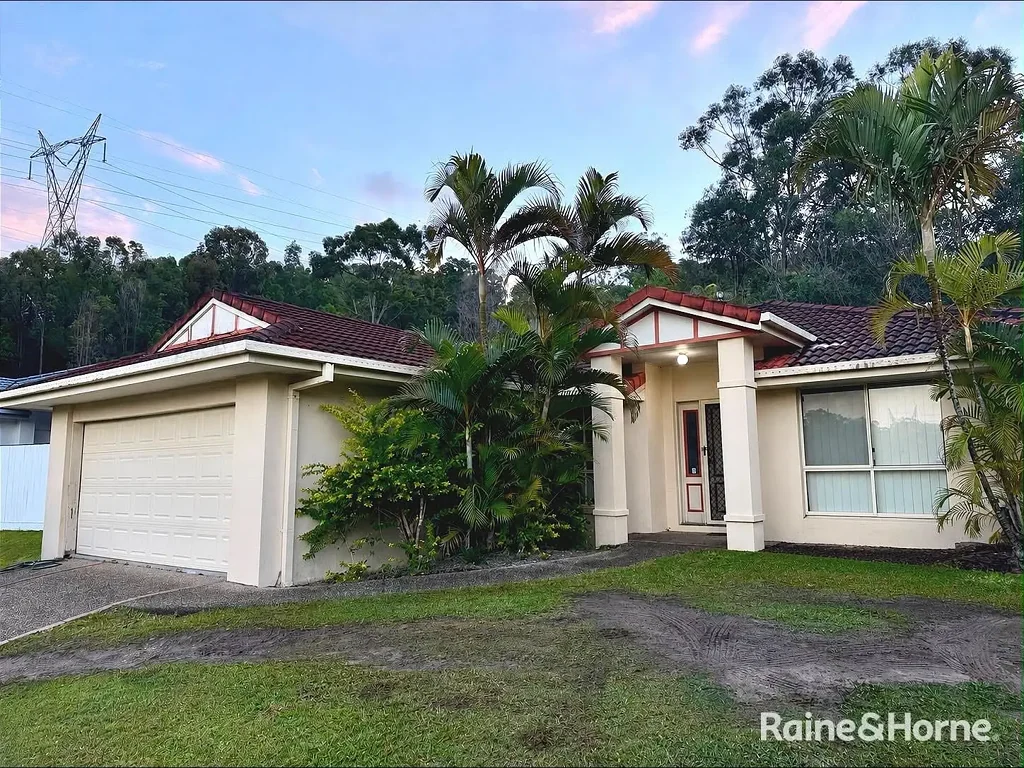 Spectacular Views & Family Living - MORE PHOTOS COMING SOON