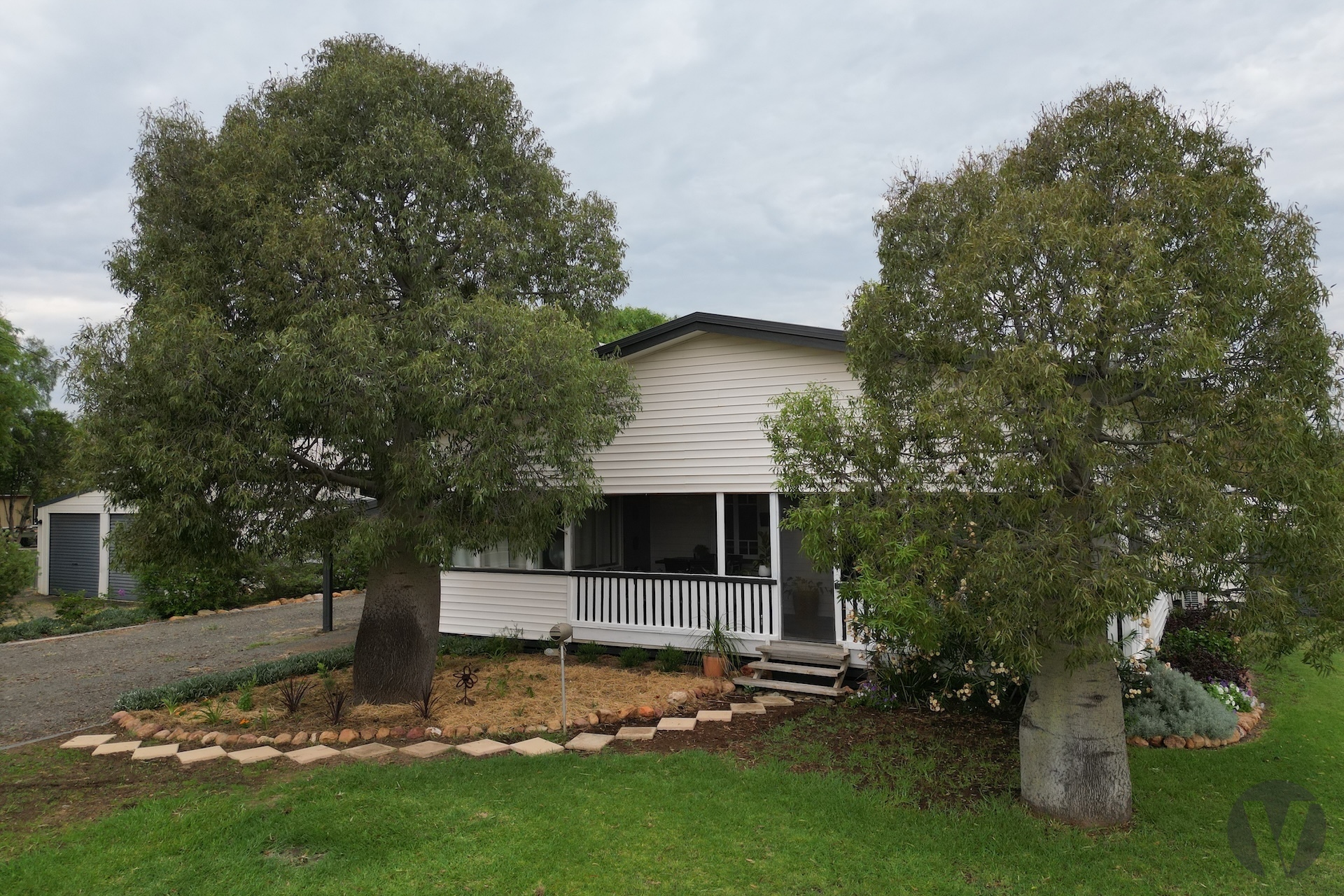 120 CHARLES ST, ROMA QLD 4455, 0 rūma, 0 rūma horoi, House