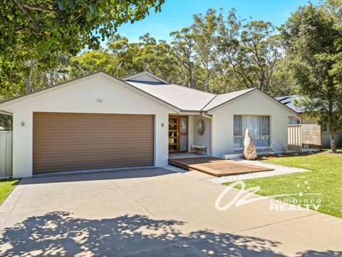 Sanctuary Point 4 Bedroom Charming & Unique Family Home
