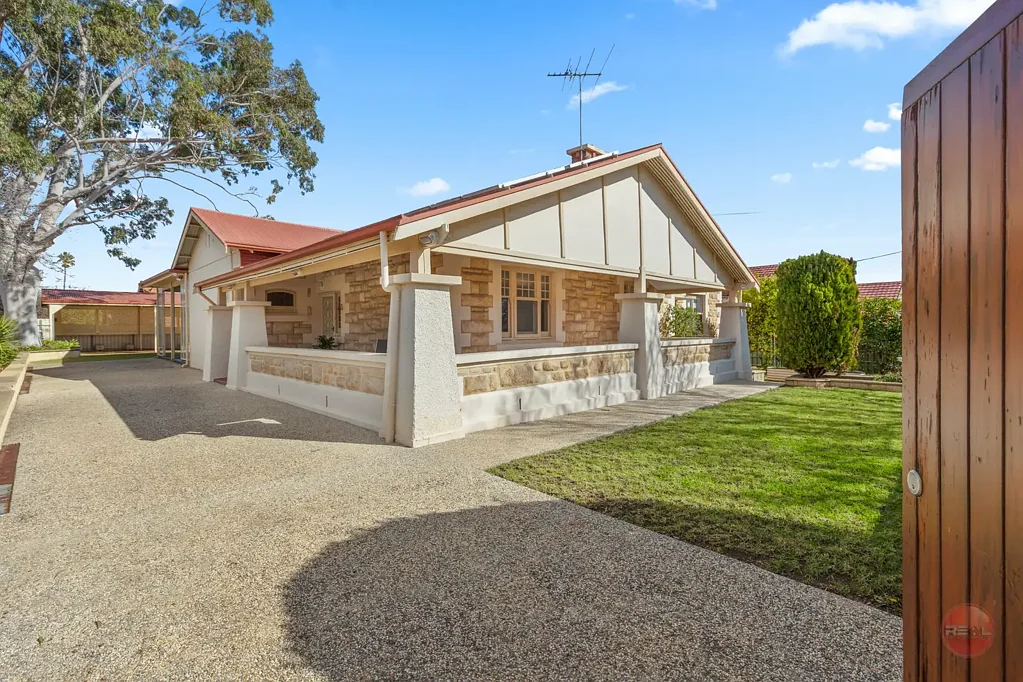 Prospect 4 Bedroom UNDER CONTRACT IN 9 DAYS!!