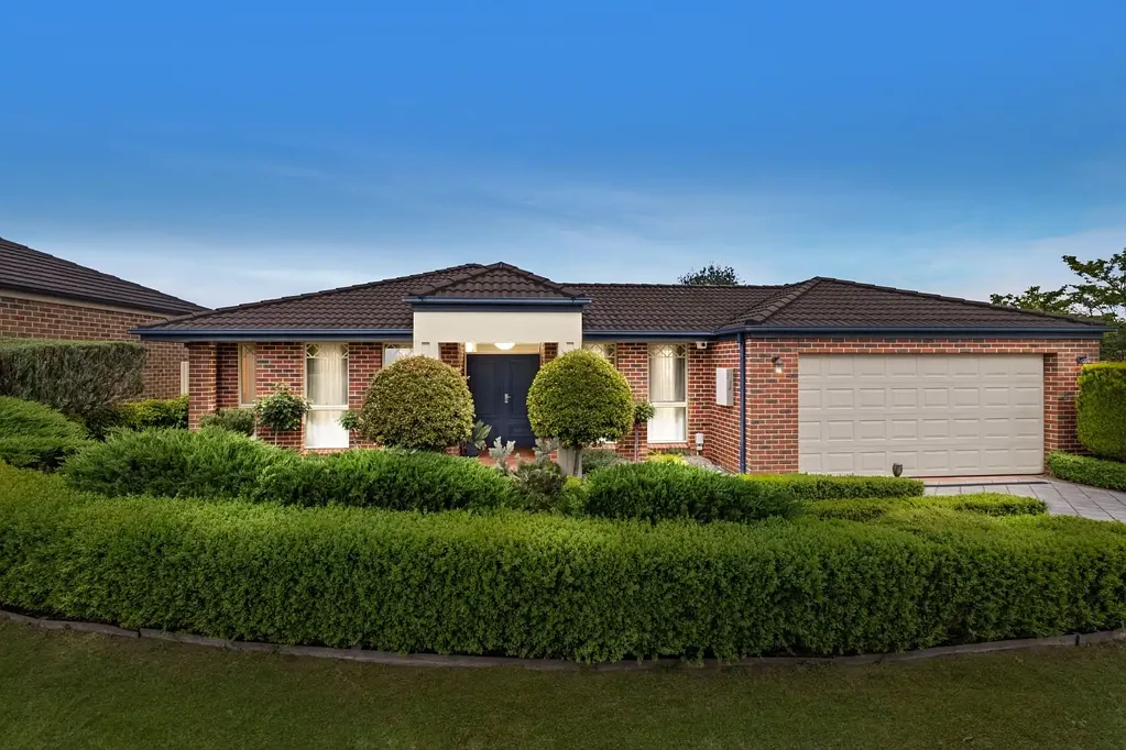 Chirnside Park 4कमरा WARM & INVITING FAMILY LIVING WITH TIMELESS APPEAL
