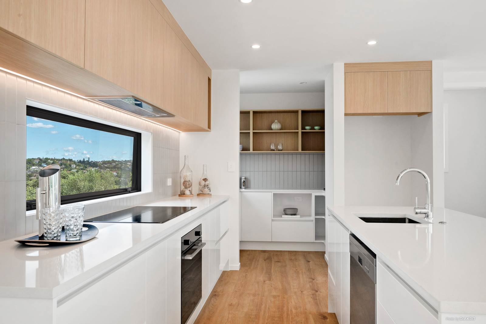 2/56 Woodlands Crescent, Browns Bay, Auckland - North Shore, 4房, 0浴, House