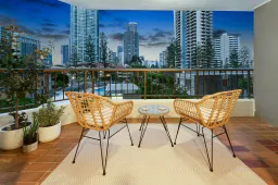 303/5 Enderley Avenue, Surfers Paradise