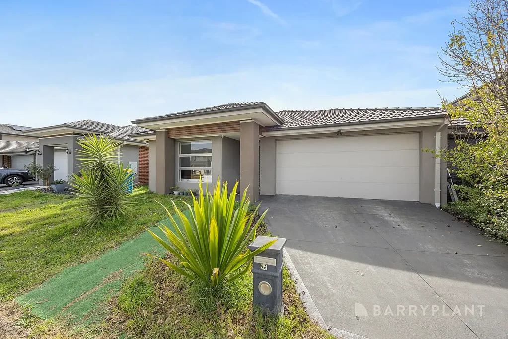 Modern Family Living in a Prime Location