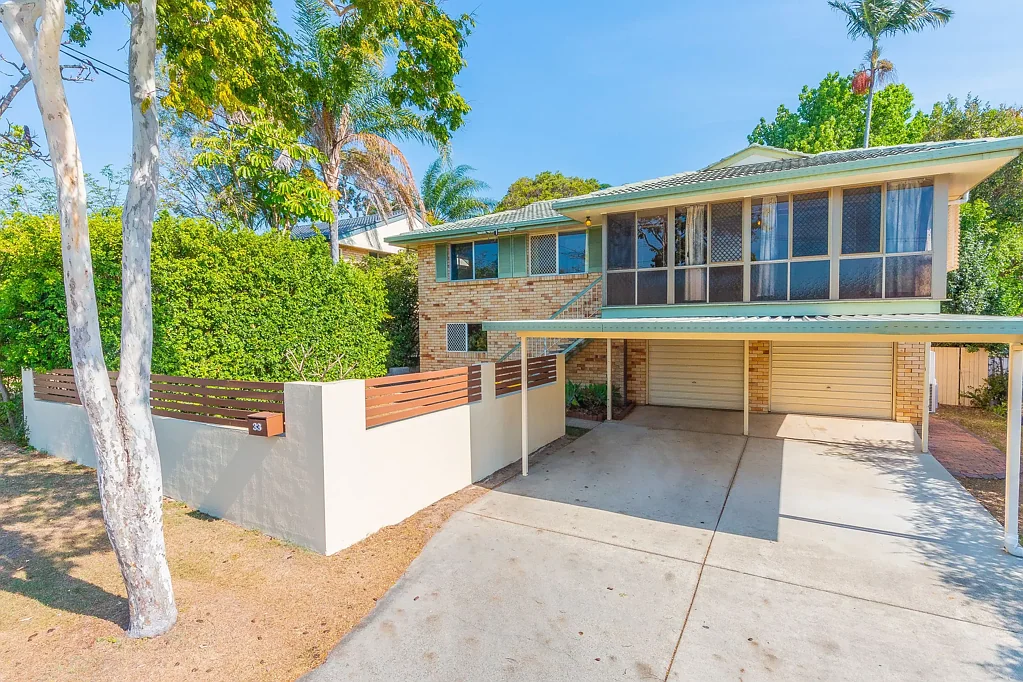 Dual Living in Prime Margate Location !