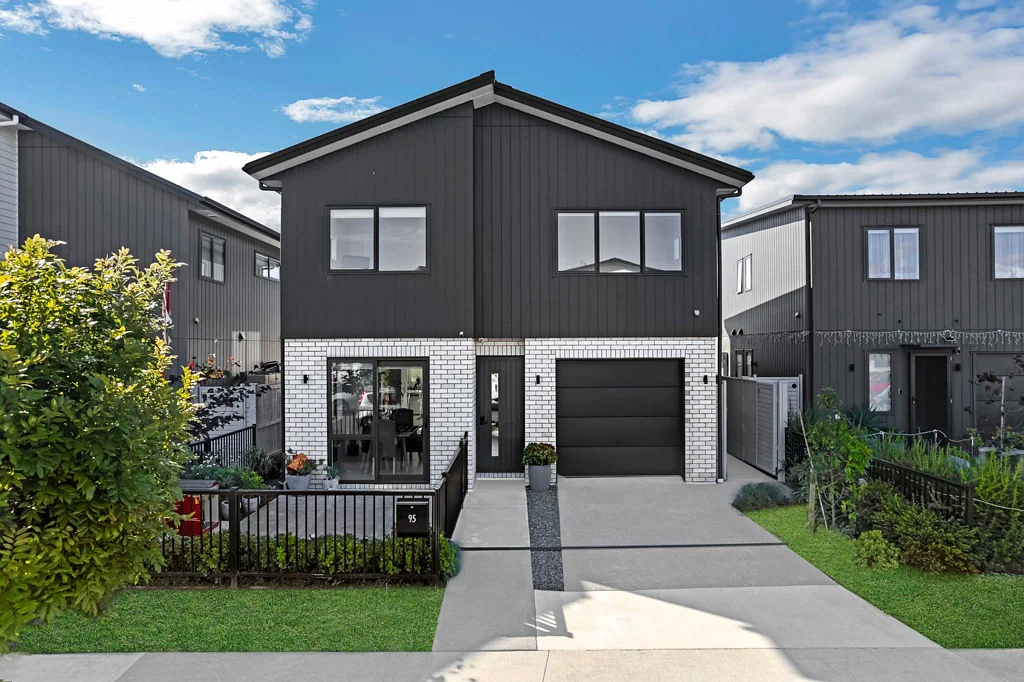 Manurewa 4房  Near New Fletcher Home – Owners Say Sell