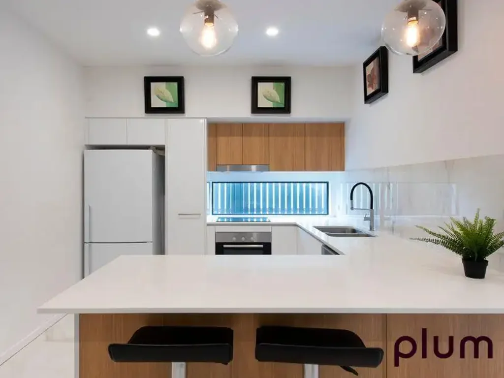 Furnished Modern Apartment In a Great Location!