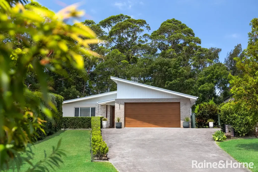 20 Molloy Street, Mollymook, NSW 2539